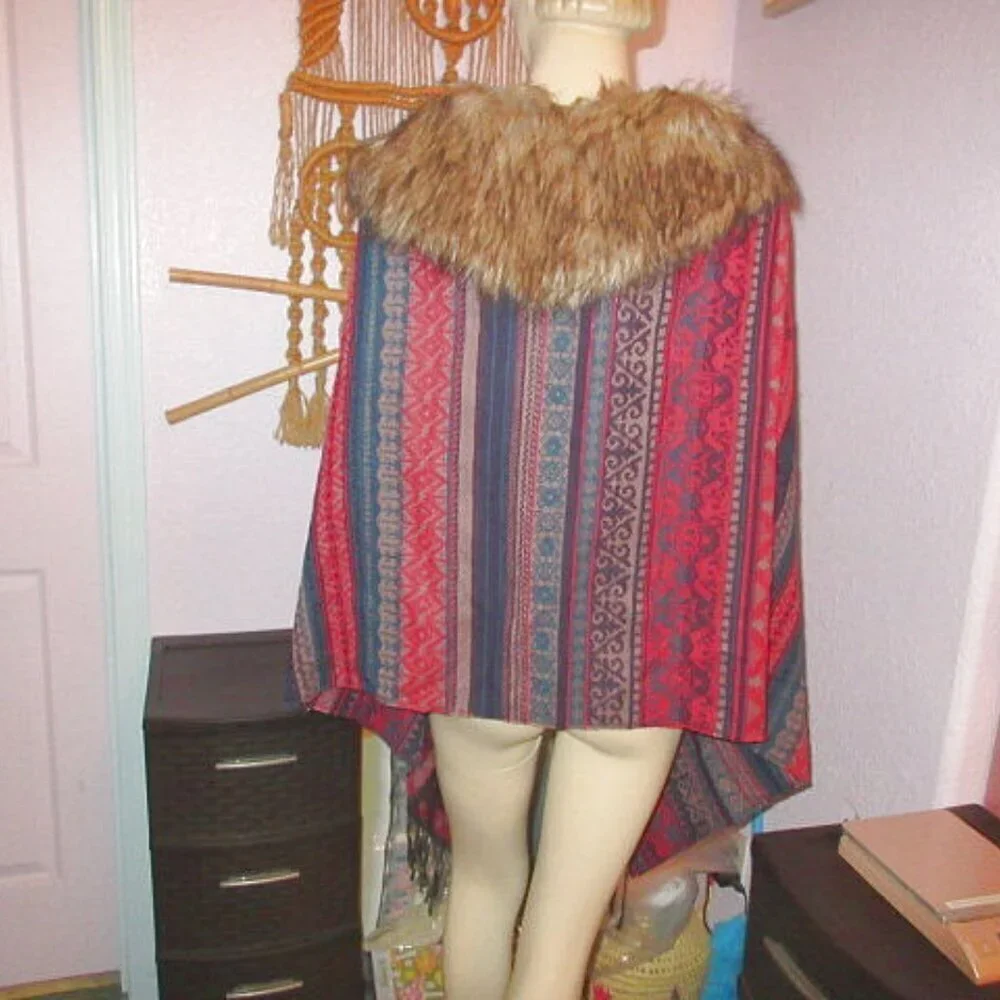 Aztec Knit Poncho Cardigan Sweater Shawl Wrap Cape Faux Fur Collar Fair Isle NWT